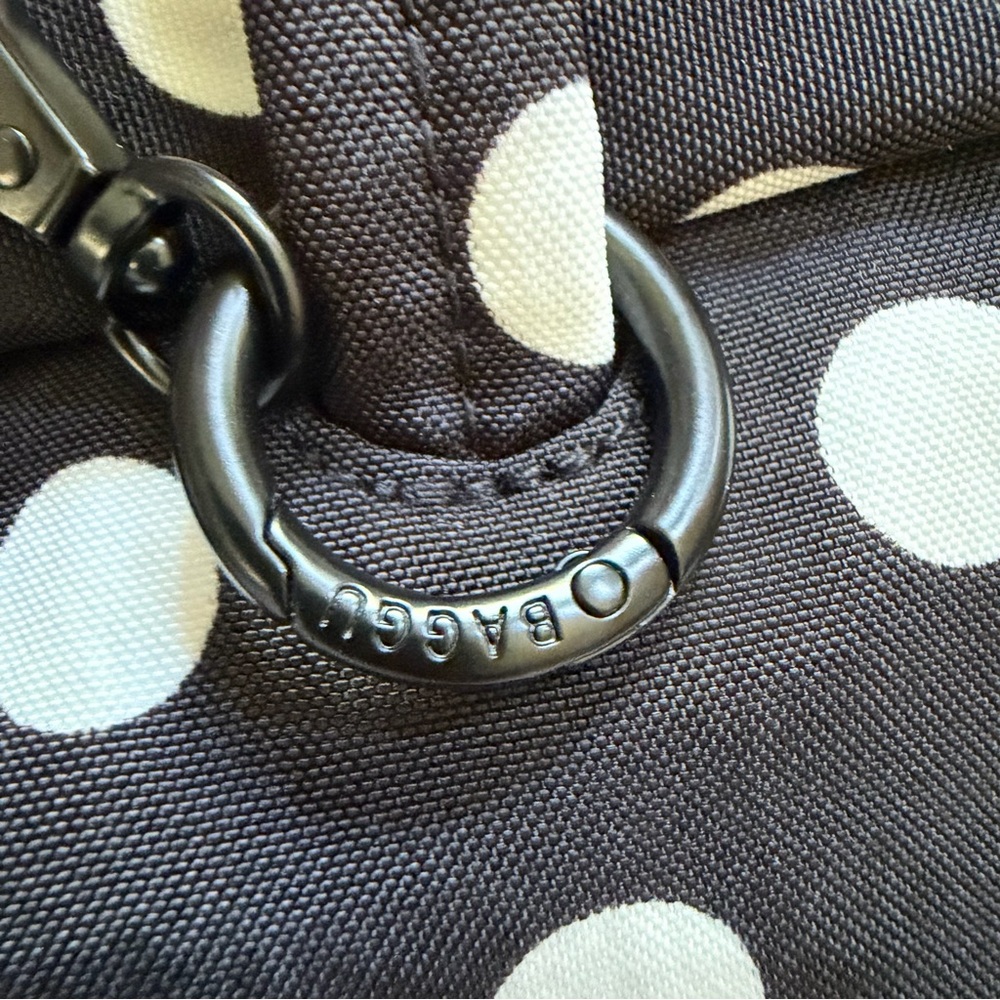 Baggu Regular Nylon Bowler Bag - Black Polka Dot (UO Exclusive) - Picture 4 of 7